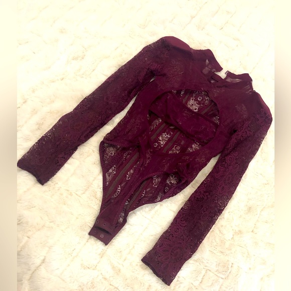 VERY SEXY Victoria’s Secret XSmall burgundy/maroon lace embellished bodysuit - Picture 5 of 14